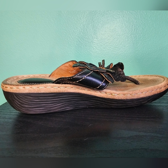 Clark's Black Floral Sandals Women's 7.5 - Picture 9 of 13